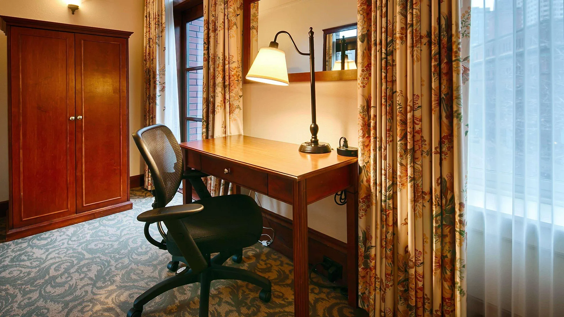 Best Western Plus Pioneer Square Hotel Downtown Seattle