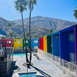 Delos Reyes 2*, Palm Springs Stati Uniti